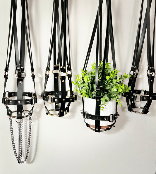Leather Daddy 6" Plant Hanger in Black